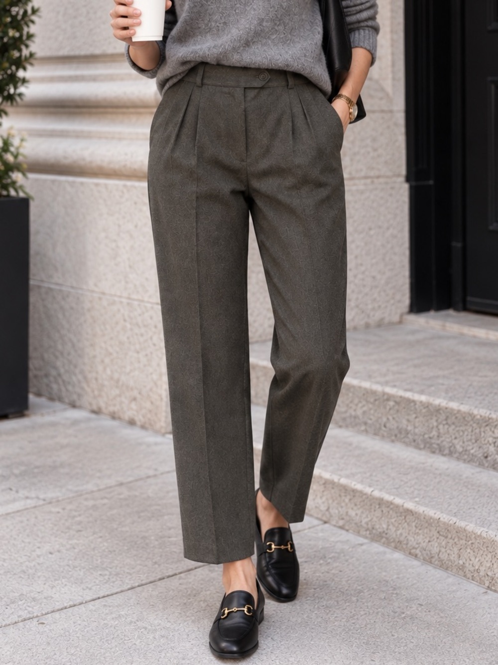 Harvé Benard Saks Fifth Avenue 100% Wool Pleated Tailored Trousers Size 0